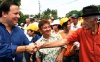 varela_saluda_mayor.jpg
