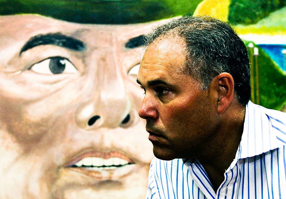 Samuel Lewis Navarro con Ismael Cala en CNN
