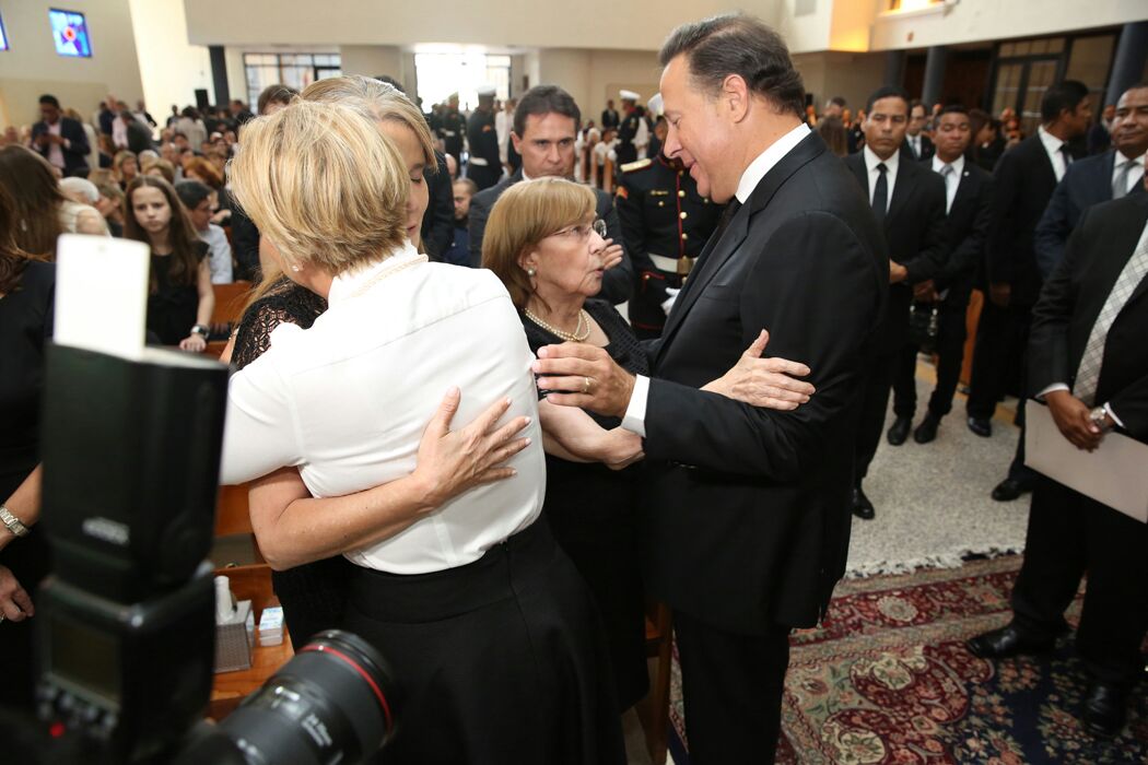 Presidente Varela destaca aportes de Ricardo Arias Calderón por la democracia panameña