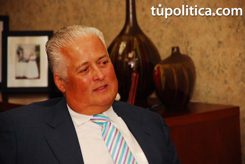 portada-el-toro-critica-navarro.jpg