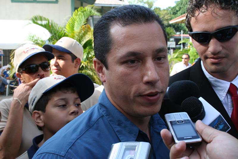Bobby Velasquez, del PRD de Panamá.