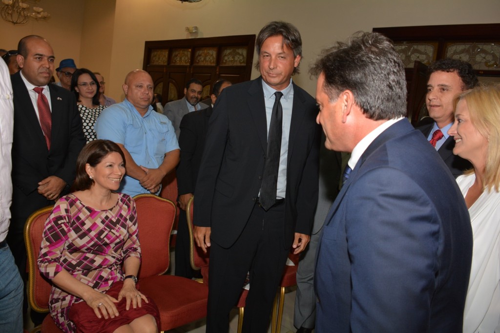 Navarro: menores asesinos serán juzgados como adultos Navarro: menores asesinos serán juzgados como adultos