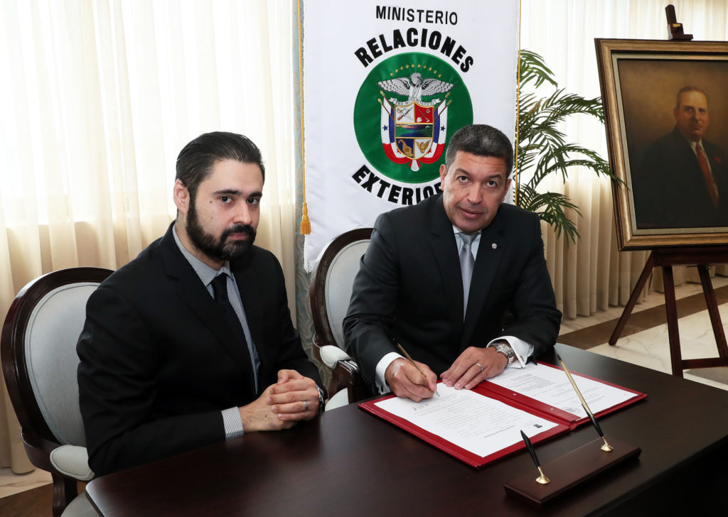 Max López nuevo Embajador de Panamá en Cuba TuPolitica Max López nuevo Embajador de Panamá en Cuba TuPolitica